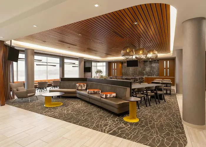 Hotel Springhill By Marriott 3*