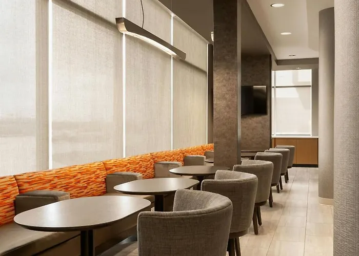 Hotel Springhill By Marriott