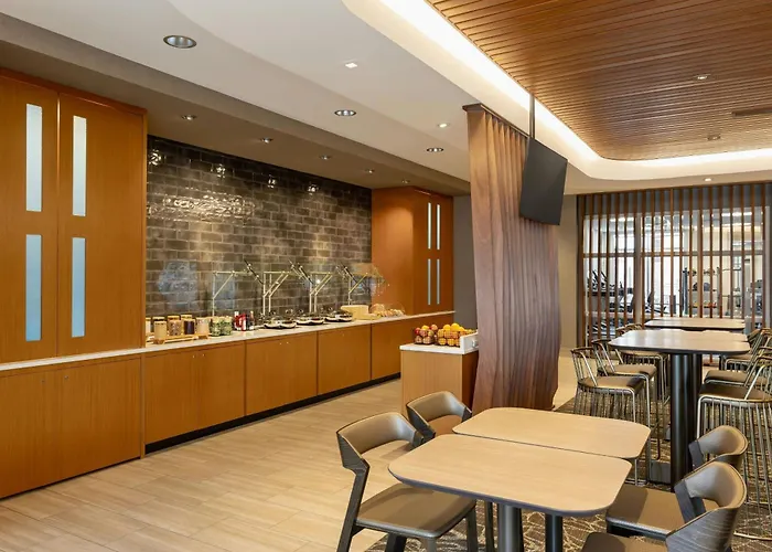Springhill By Marriott Hotel 3*